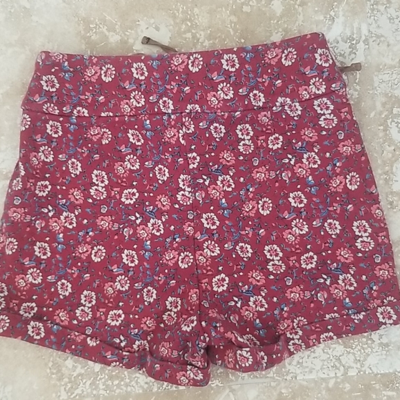 Hollister High Rise Shorts - Picture 2 of 3